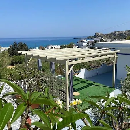 Sylvia's House In Stegna Apartment *