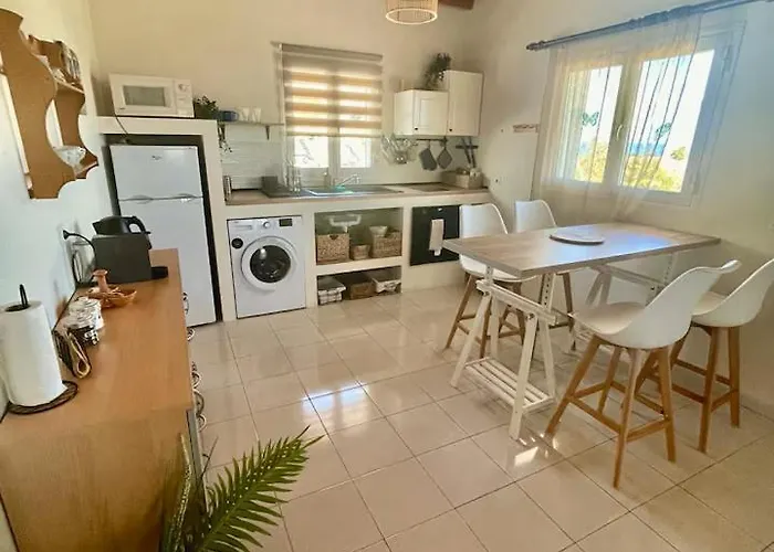 Sylvia's House In Stegna 公寓 *