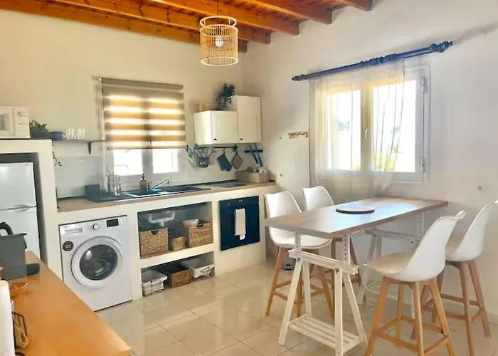 Sylvia's House In Stegna Appartement